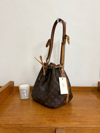 LV PETIT NOÉ MONOGRAM