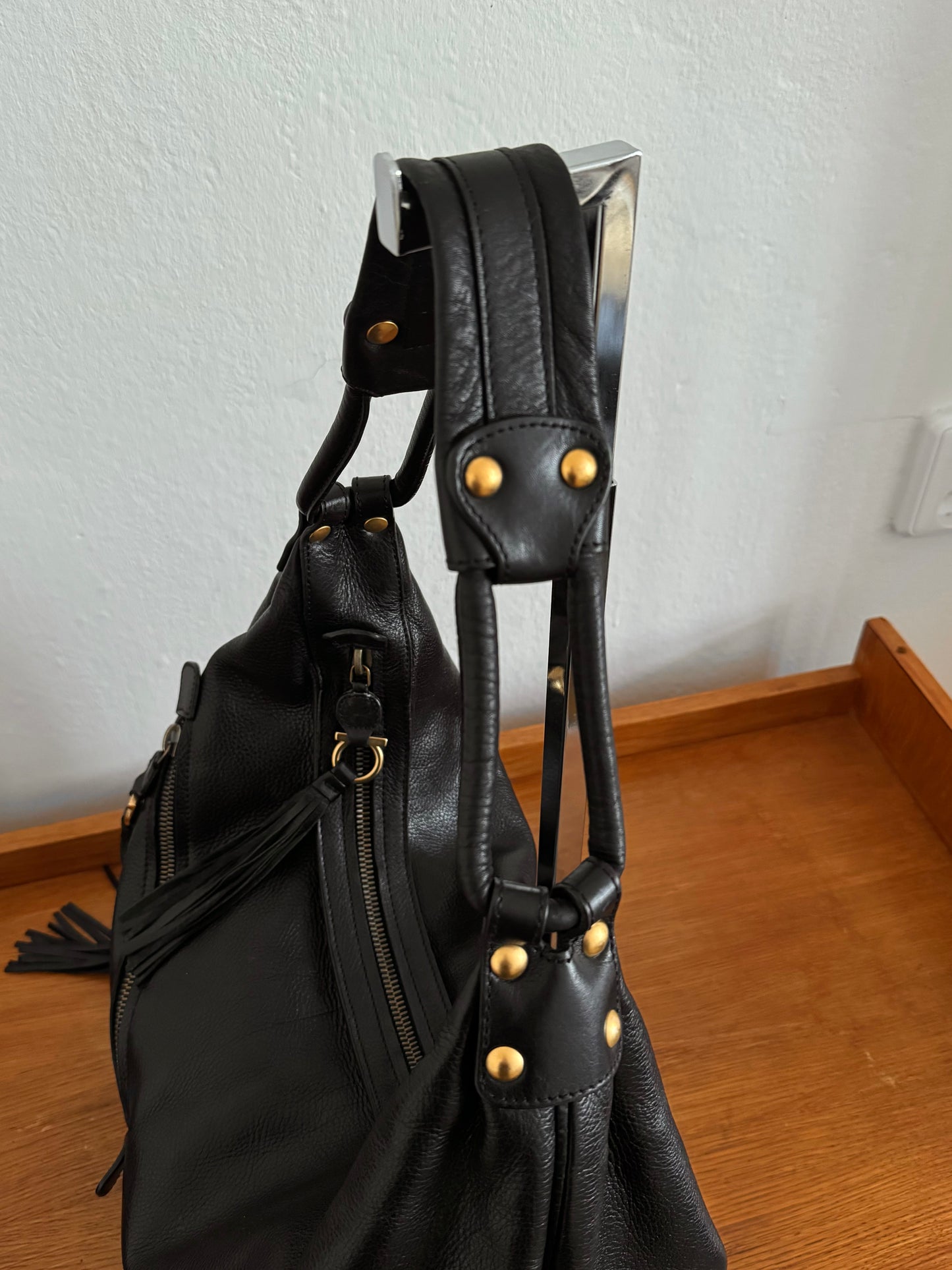 FERRAGAMO LARGE HOBO BAG
