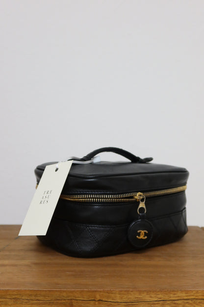 CHANEL VANITY LAMBSKIN