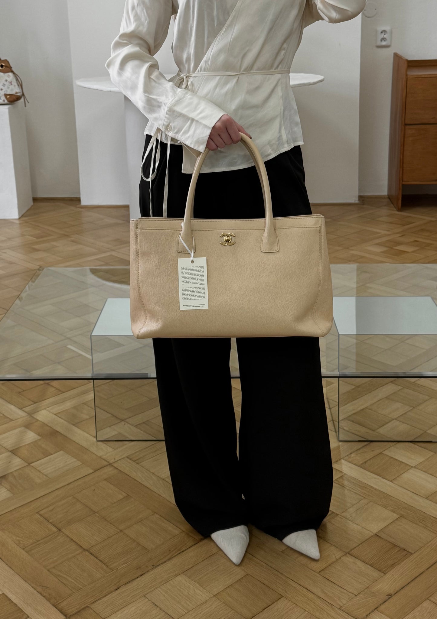 CHANEL EXECUTIVE TOTE BEIGE GOLD HW
