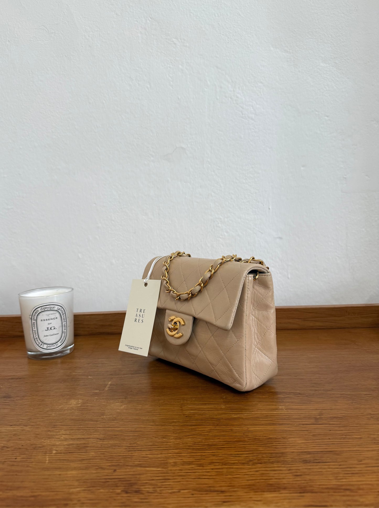 CHANEL CLASSIC SINGLE FLAP BAG TWIST LOCK 24K GOLD