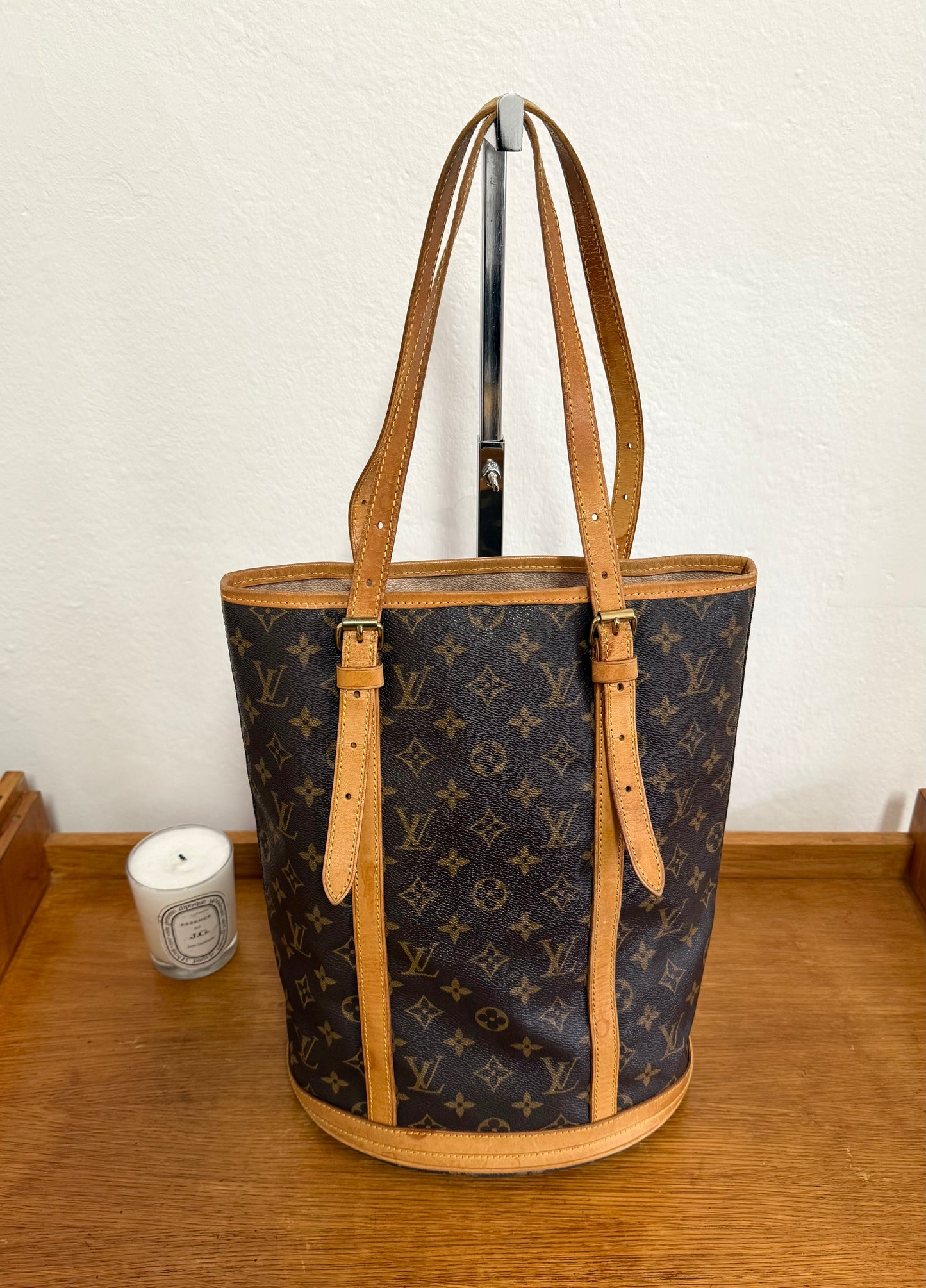 LV BUCKET GM MONOGRAM BAG