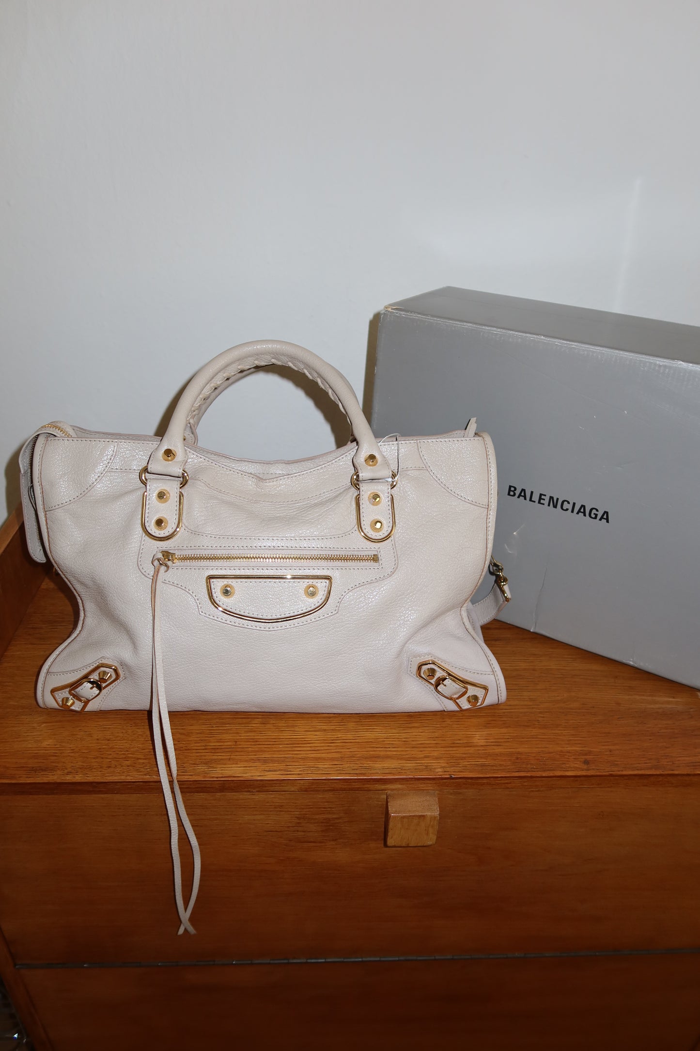 BALENCIAGA CITY BAG IN CREAM