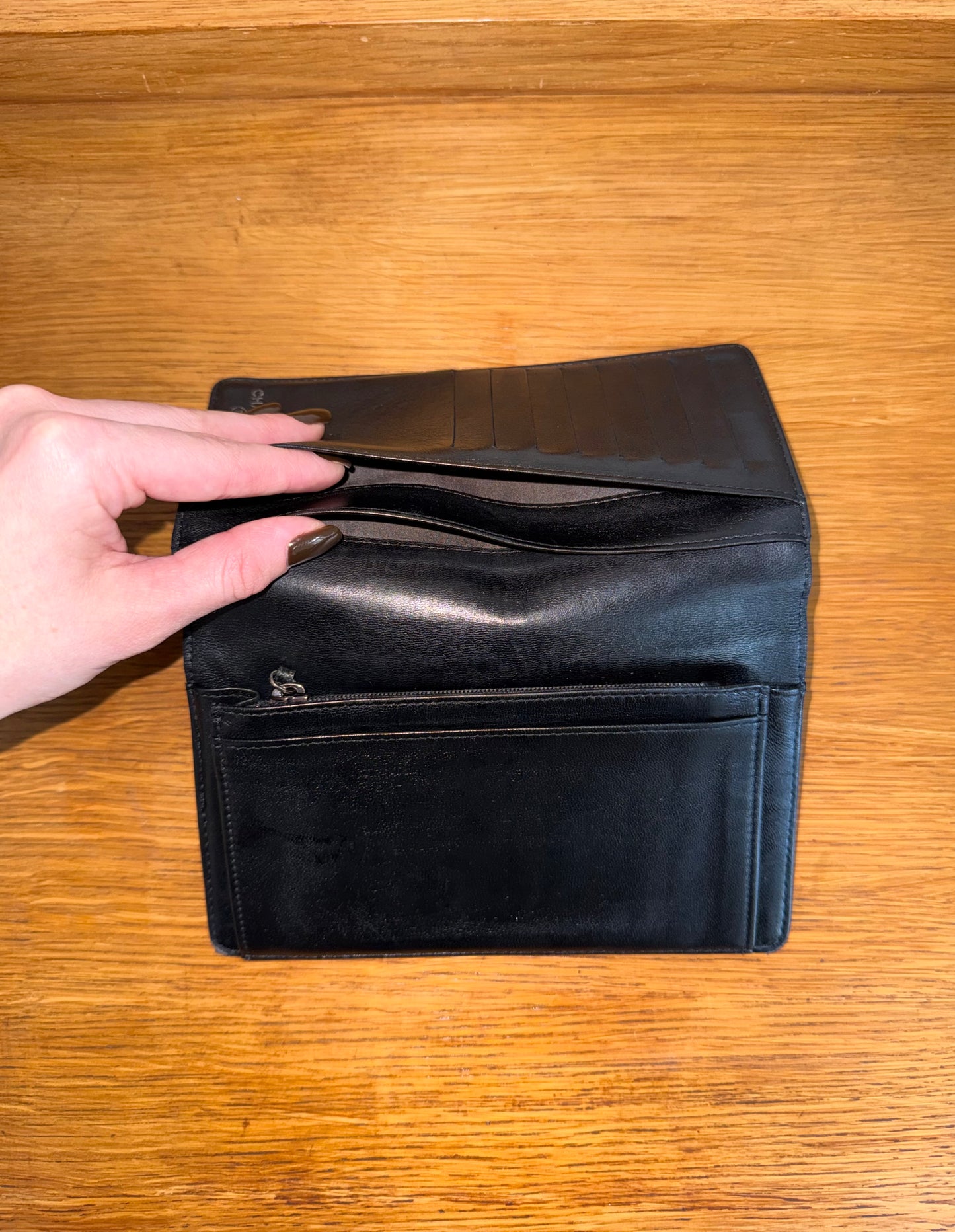 CHANEL CAMELLIA WALLET BLACK SERIES 11