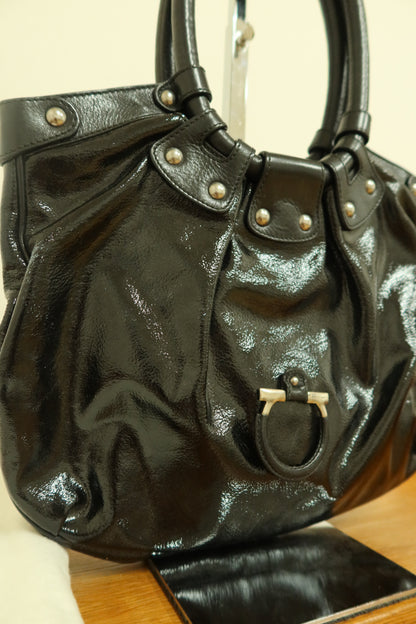 FERRAGAMO NAPLAK SHOULDER BAG