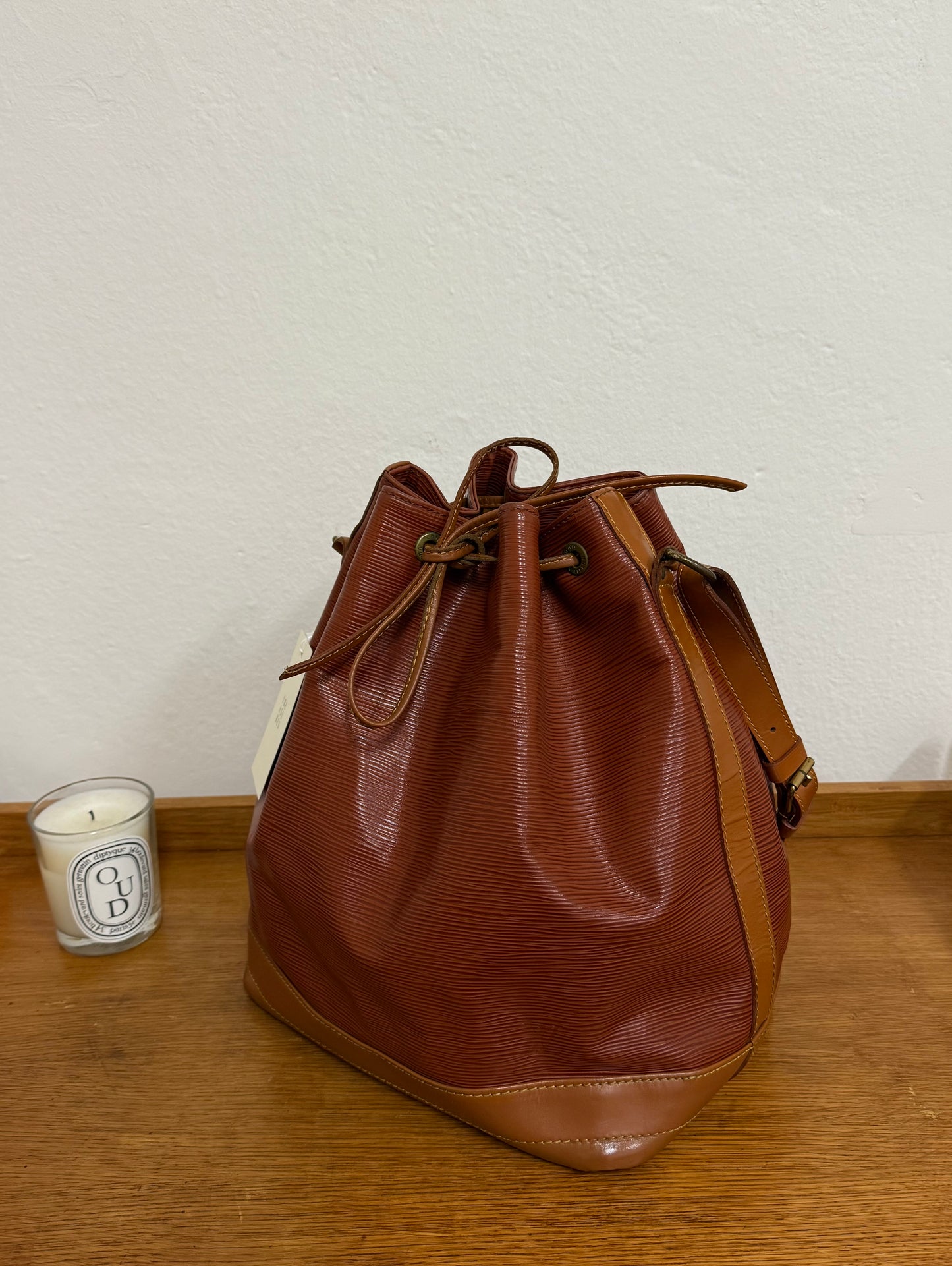 LOUIS VUITTON EPI NOÉ BROWN BUCKET BAG