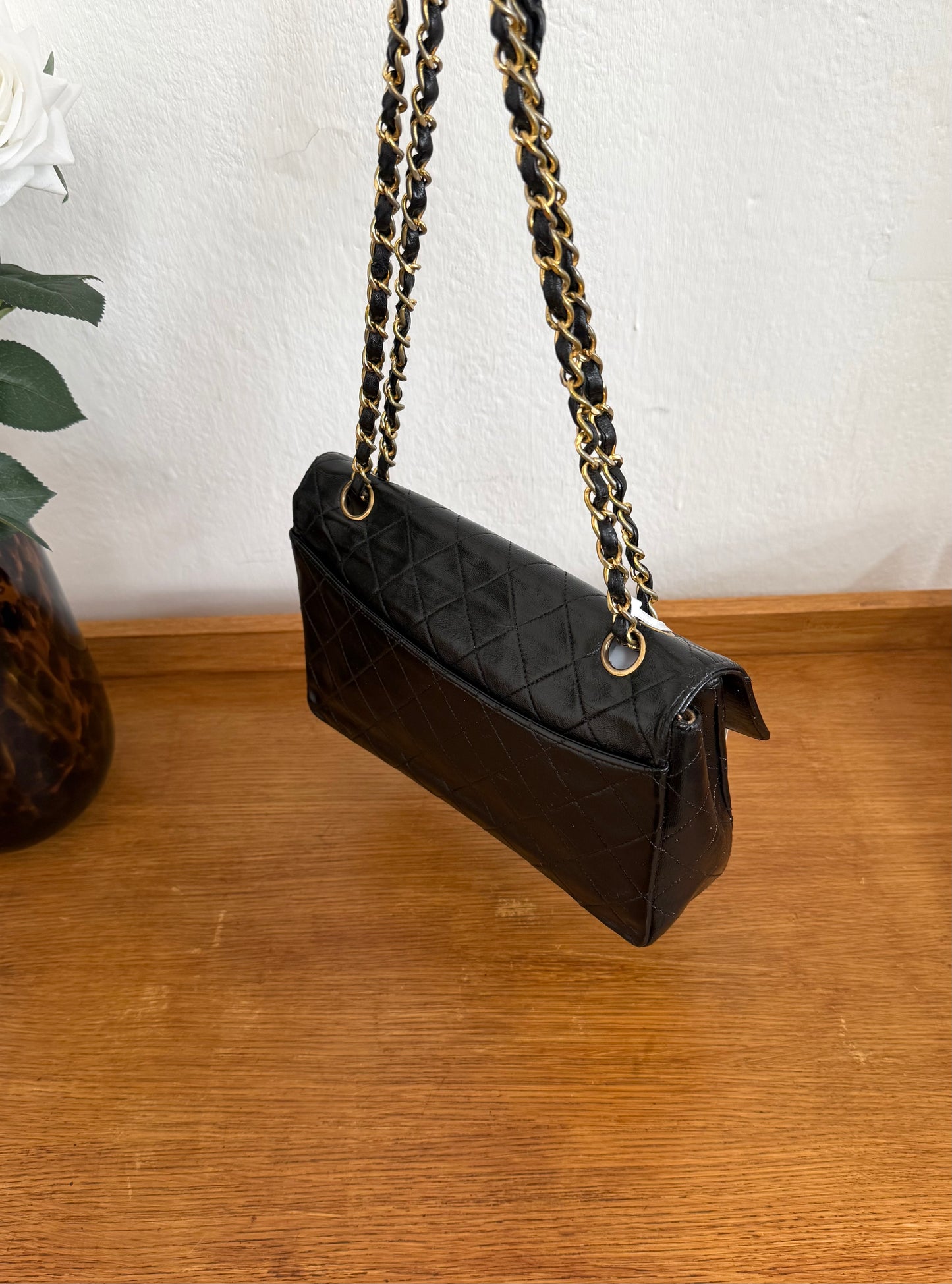 CHANEL TWIST LOCK CLASSIC FLAP BAG