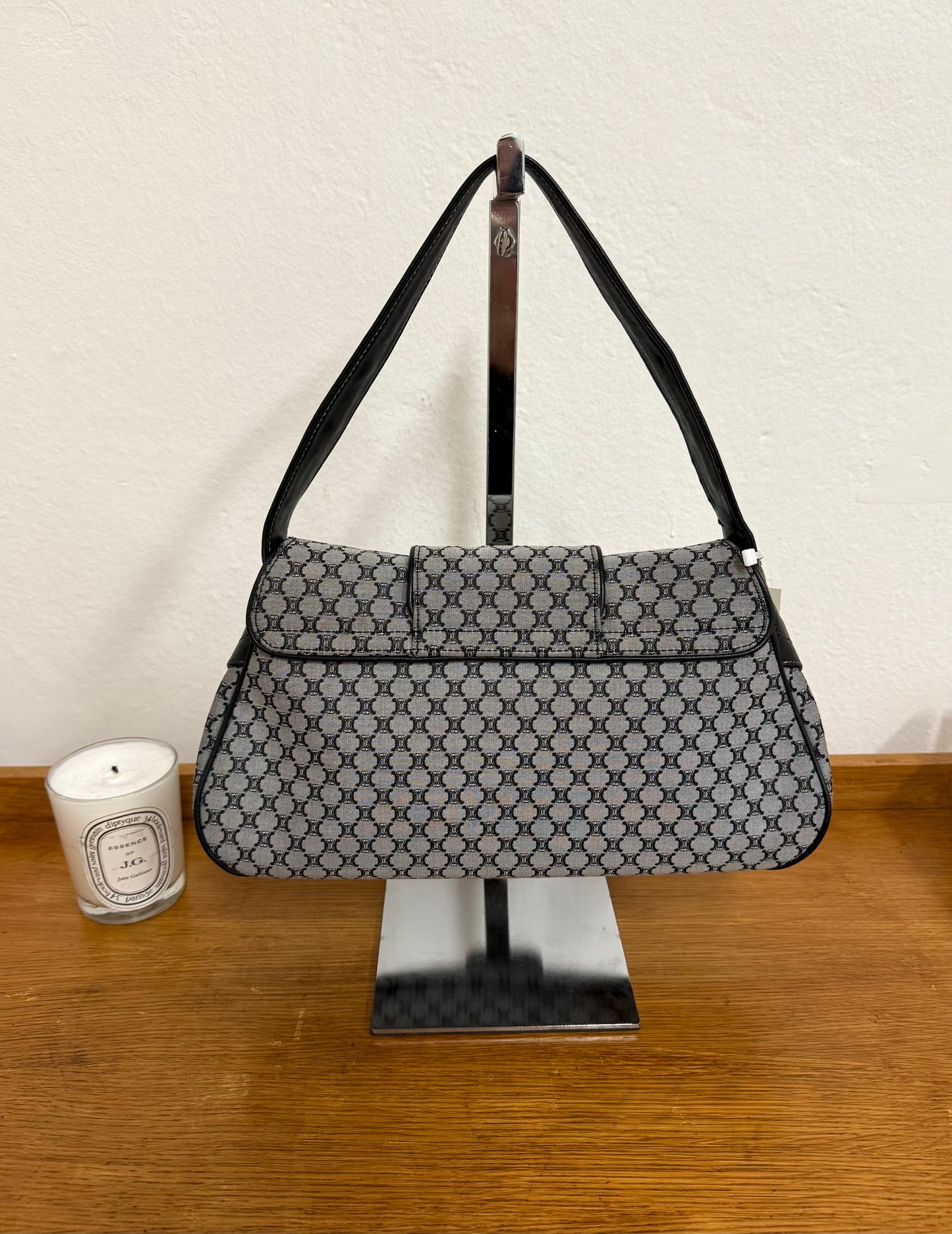 CELINE TRIOMPHE SHOULDER BAG