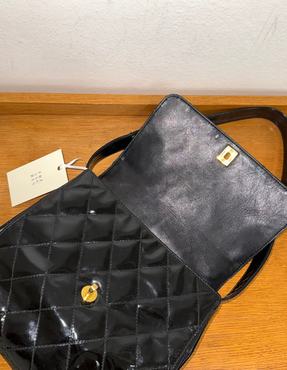 CHANEL TWIST LOCK FLAP PATENT LEATHER