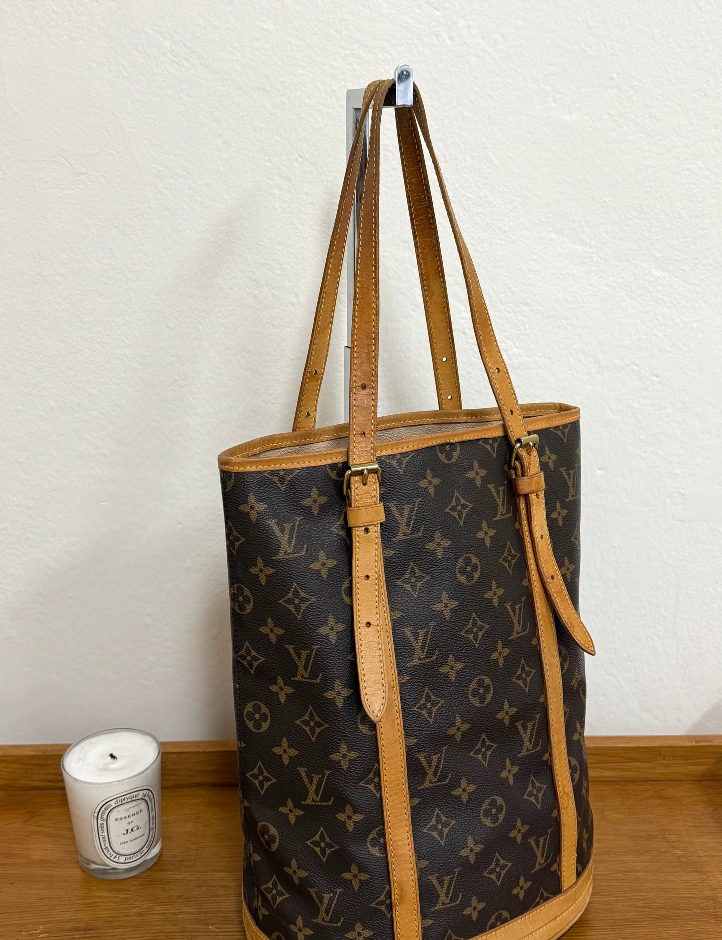 LV BUCKET GM MONOGRAM BAG