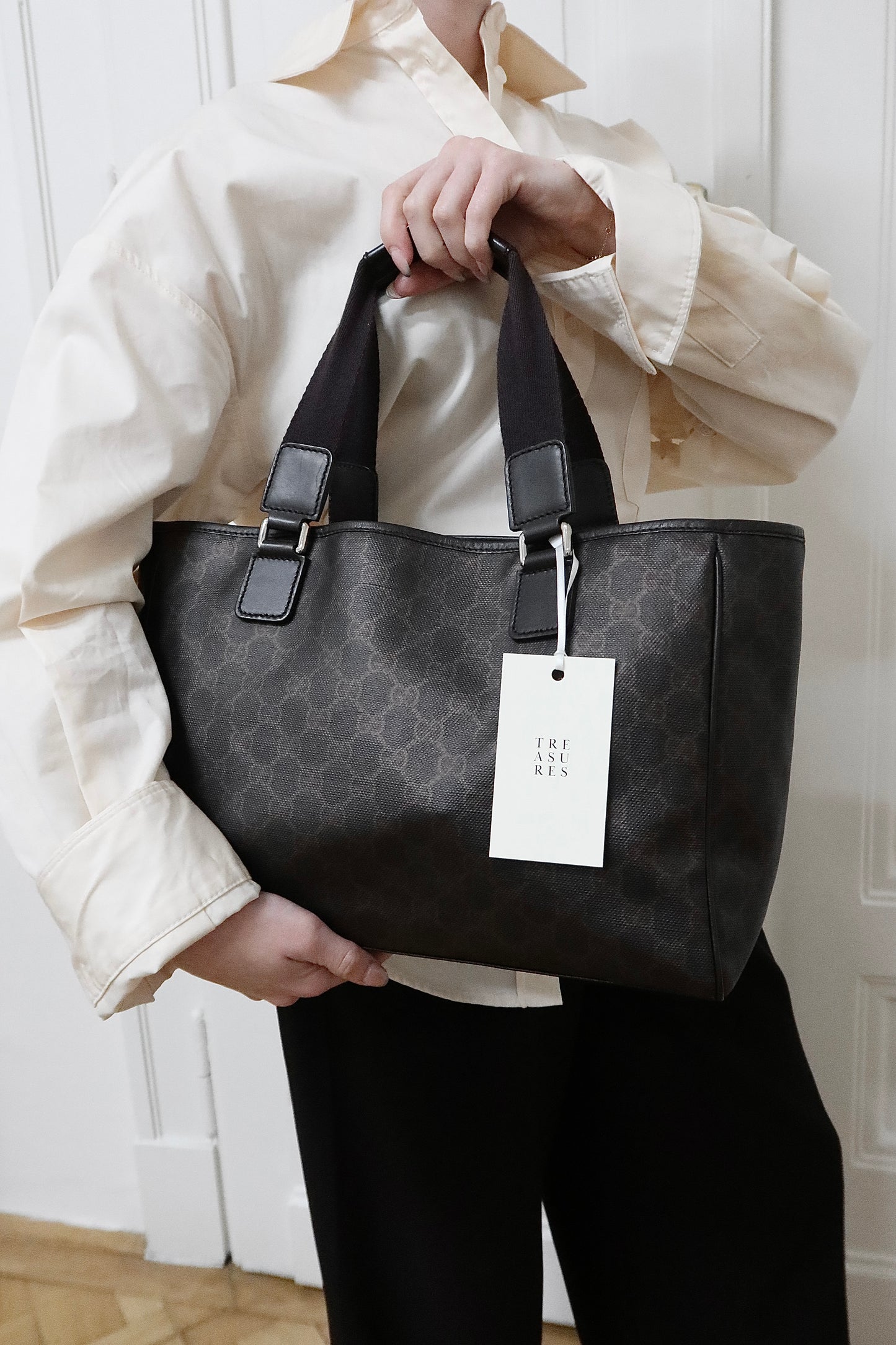 GUCCI GG MONOGRAM SHOPPER TOTE BAG