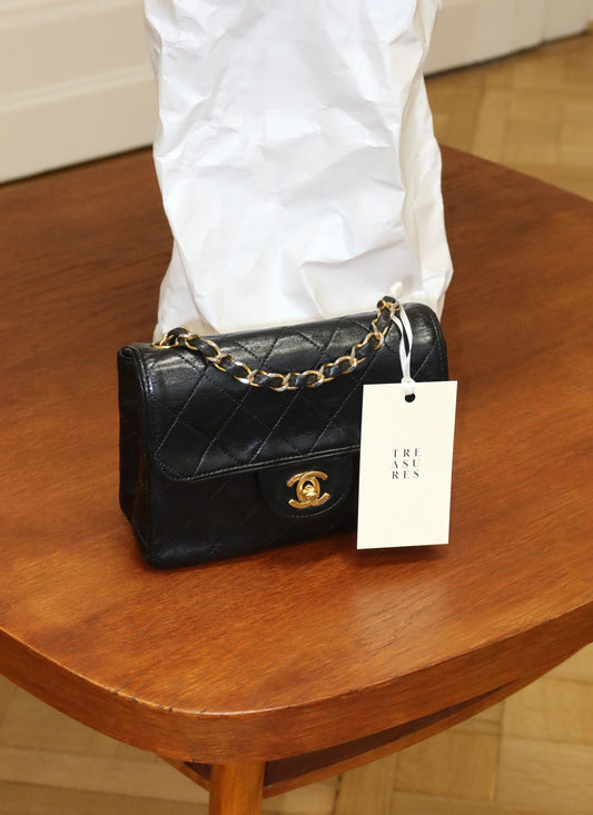 CHANEL CLASSIC SINGLE FLAP BAG TWIST LOCK 24K GOLD