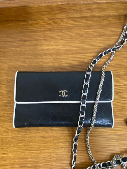 CHANEL QUILTED WALLET BLACK/WHITE SERIES 11