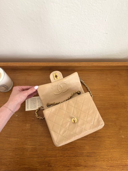 CHANEL CLASSIC SINGLE FLAP BAG TWIST LOCK 24K GOLD
