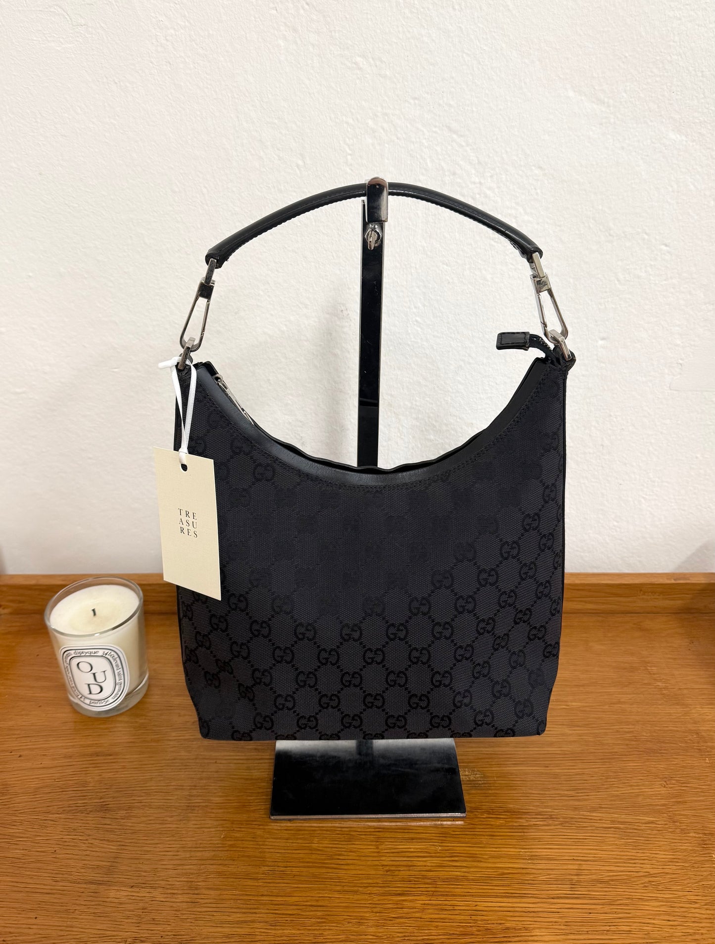 GUCCI GG BLACK SHOULDER BAG