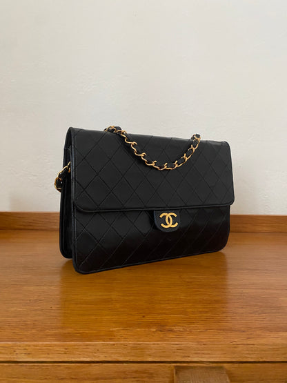CHANEL CLASSIC SINGLE FLAP BAG