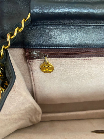 CHANEL CLASSIC SINGLE FLAP BAG